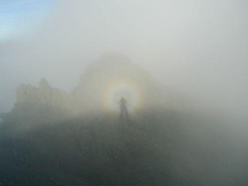 SPECTRE DE BROKEN mont tenibre 3030m  oct 2001