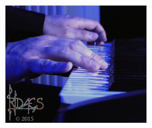 Irideas - keys (frame) (650x546).jpg