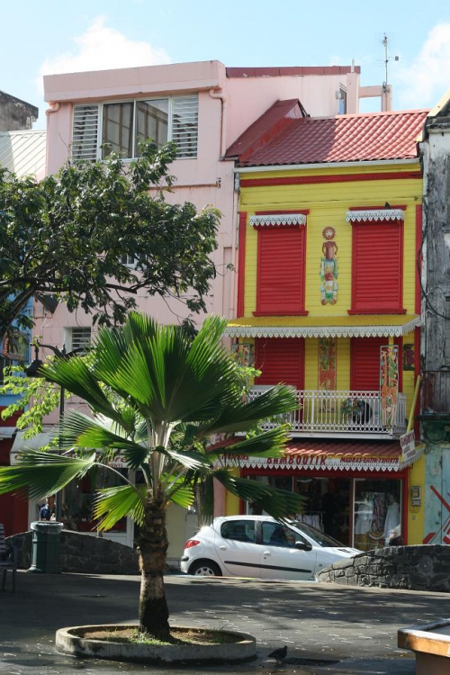 Maison rue Blenac FORT DE FRANCE.jpg