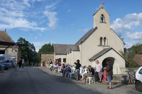 Beau soleil le samedi sous les auspices de la chapelle