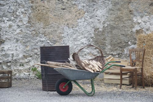 et toujours le bazar de la tribu