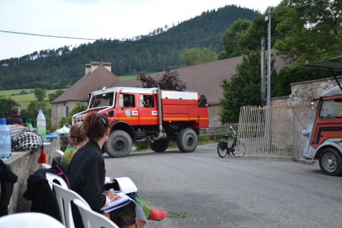 Et même... mais non, c'était un feu de broussailles dans la montagne