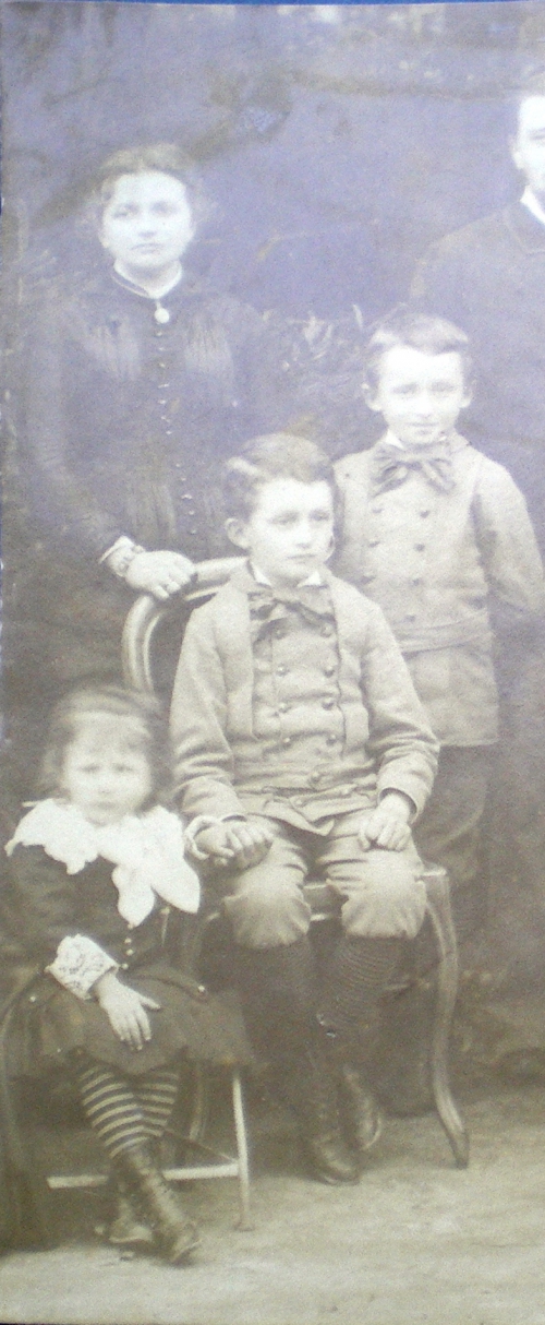 1880 IMGP8594 1880 Famille Cuny.jpg