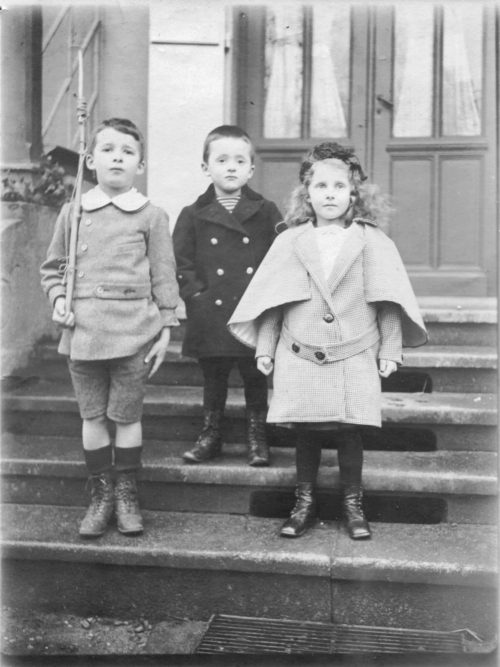 1915-1-Enfants Cuny Perron N&B-049 Corrigee.jpg