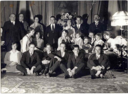 1929 Fiancailles aa Cornimont La famille.jpg