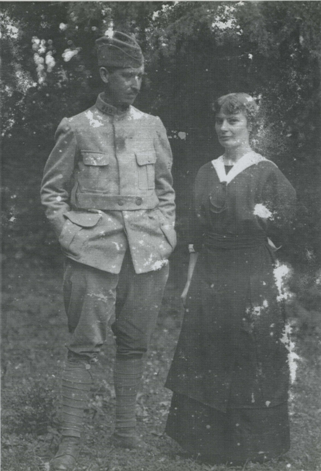 Image 2 Maries Henri et Madeleine octobre 1915  img015 CADRE.jpg