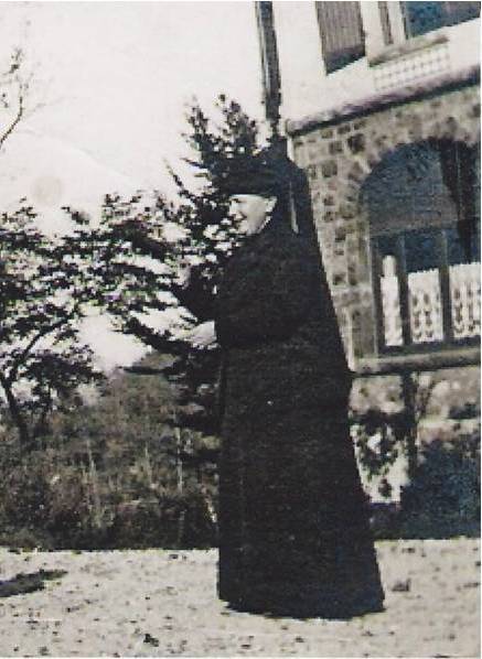 1914 Image14 Marthe Boucher tenue deuil CADRE ELLE.jpg