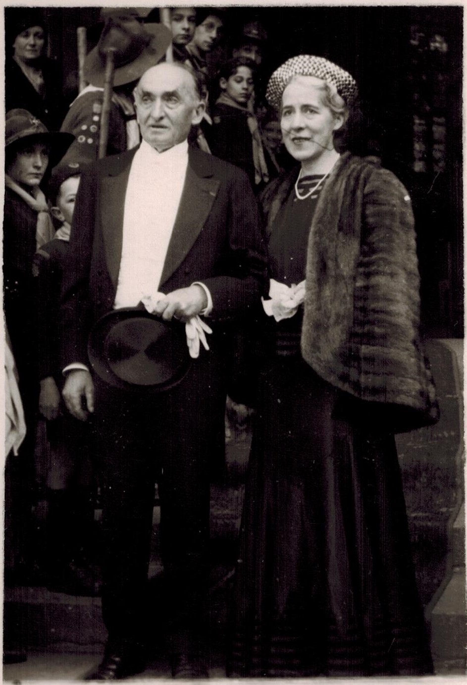 1938-03-19 Georges Cuny et Mme Ponsar au mariage de Criquette de Gérauvilliers (V0434).jpg