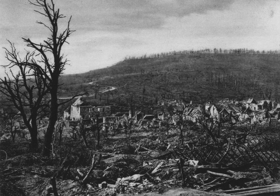 Soupir_(Aisne)_nach_den_April-Angriffen_1917.jpg