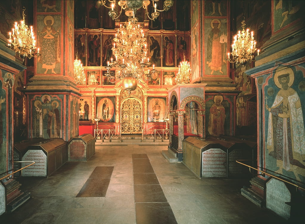 Old_Russian_Architecture_-_Interior_of_the_Archangel_Michael_Cathedral_in_the_Moscow_Kremlin_1679-1681_-_(MeisterDrucke-1188173)