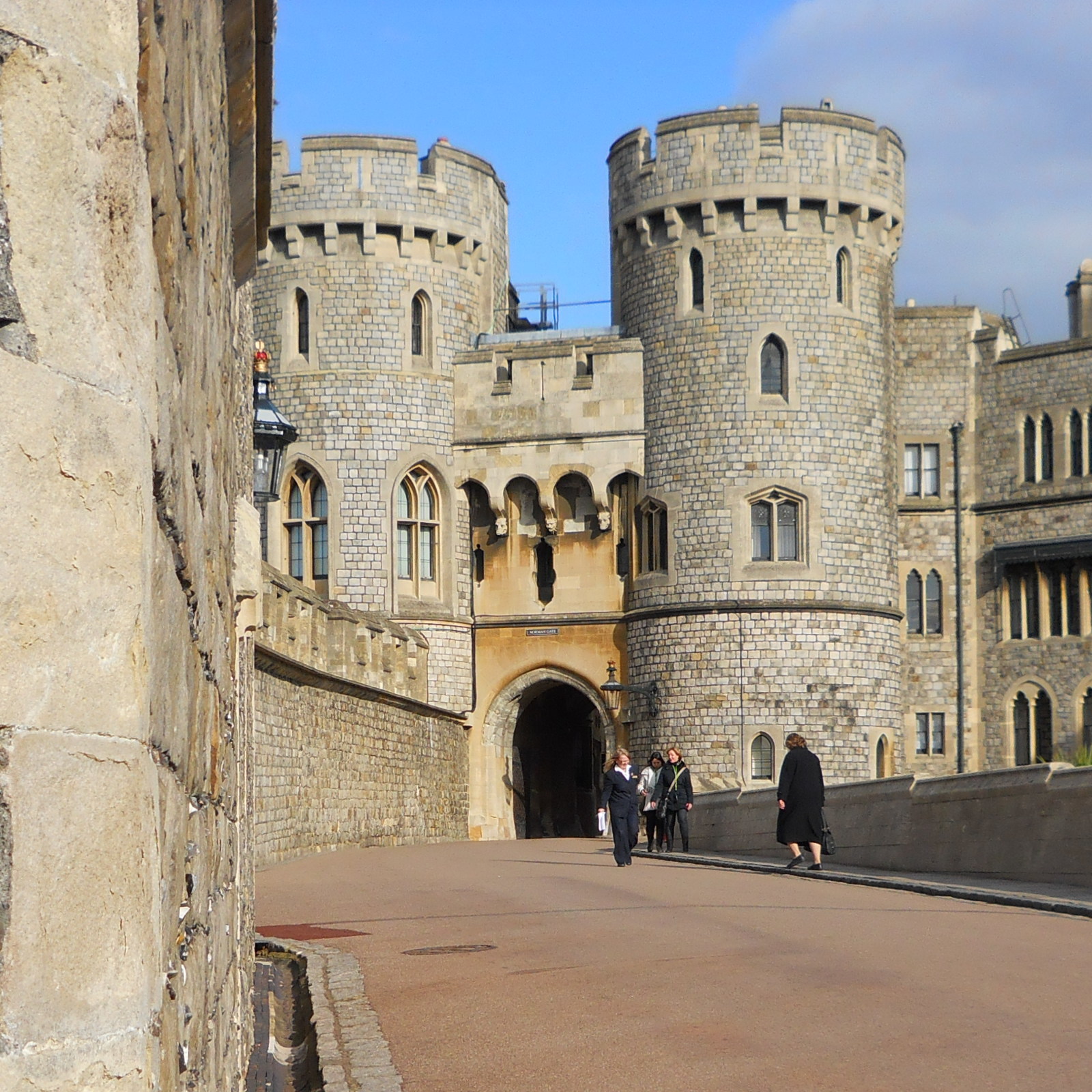 Puerta_normanda_del_castillo_de_Windsor