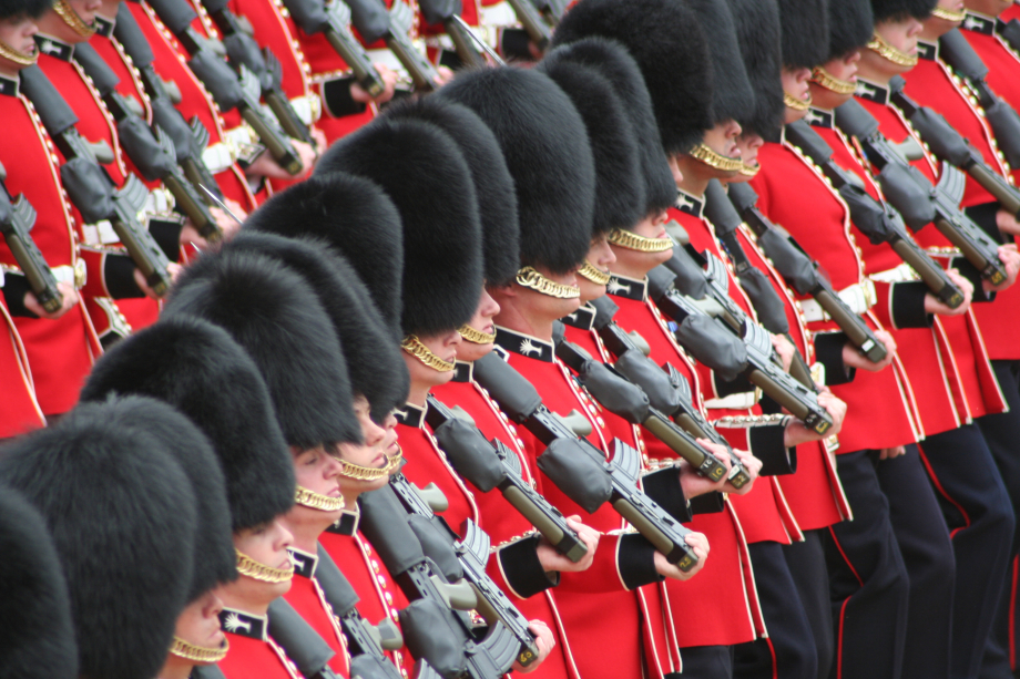 Soldiers_Trooping_the_Colour,_16th_June_2007