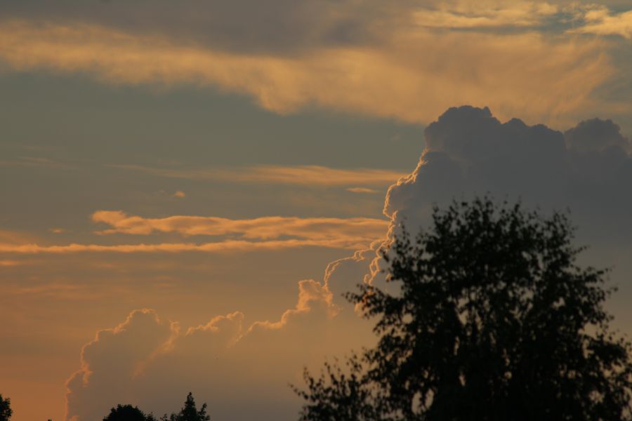Les restes du nuage dans le soleil (5 août 2013)