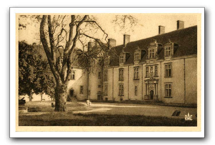 LE CHATEAU DU FRAISSE