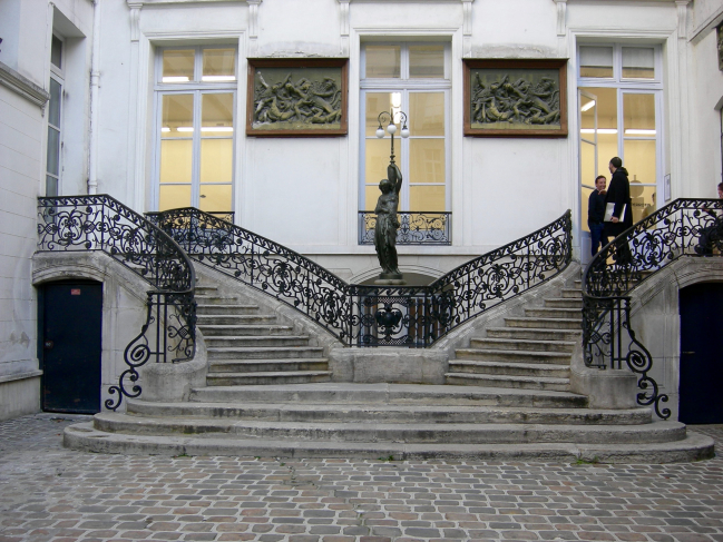 PARIS 3ème - ESCALIER À DOUBLE VOLÉE, RUE DE TURENNE