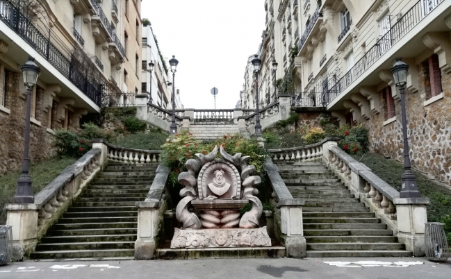 PARIS 16ème - AVENUE CAMOÊNS