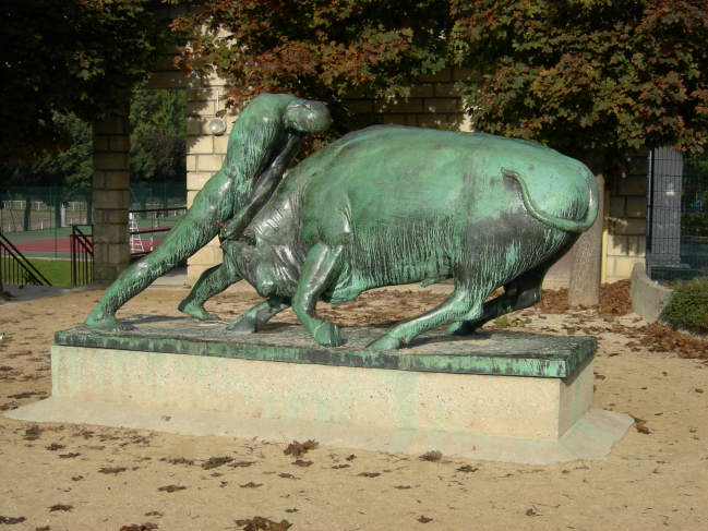 Bronze dans le parc des sports de Rungis à FRESNES