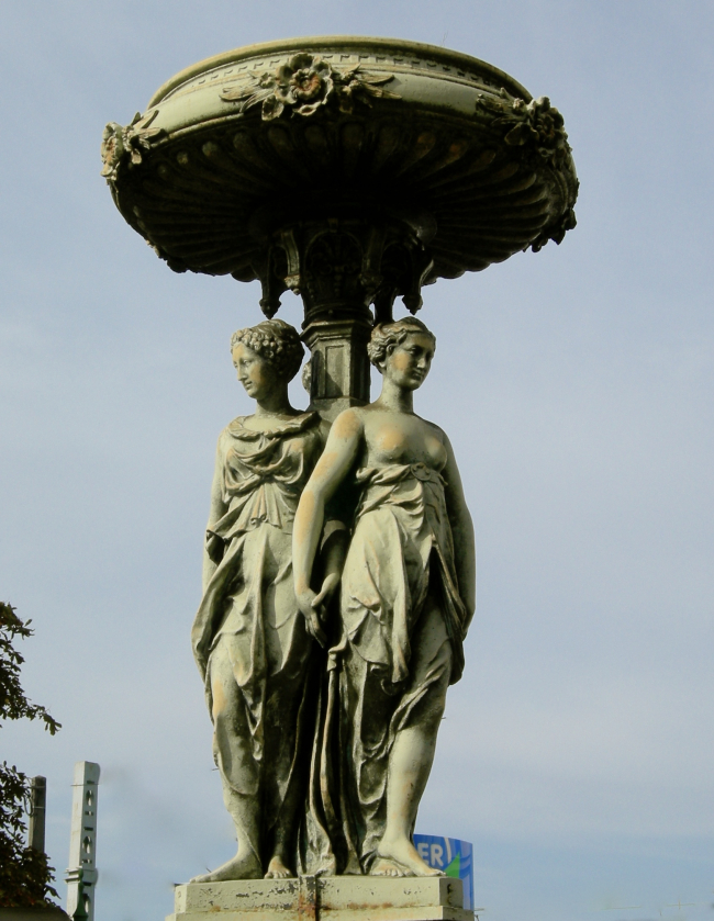 Fontaine de la gare à MONTGERON