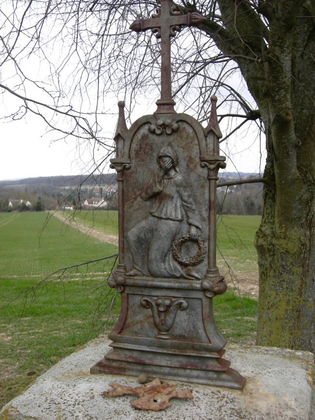 Croix de carrefour à COURCELLES SUR VIOSNE