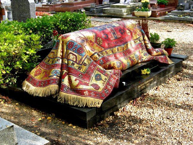 La tombe de Rudolf Noureev à STE GENEVIÈVE DES BOIS