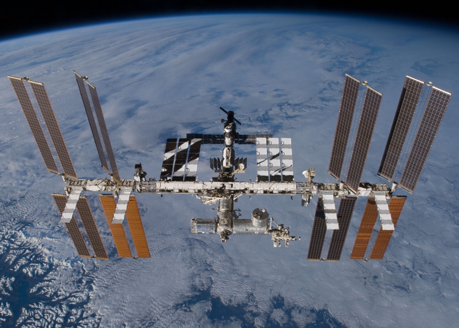 ISS_ULF3_STS-129.jpg