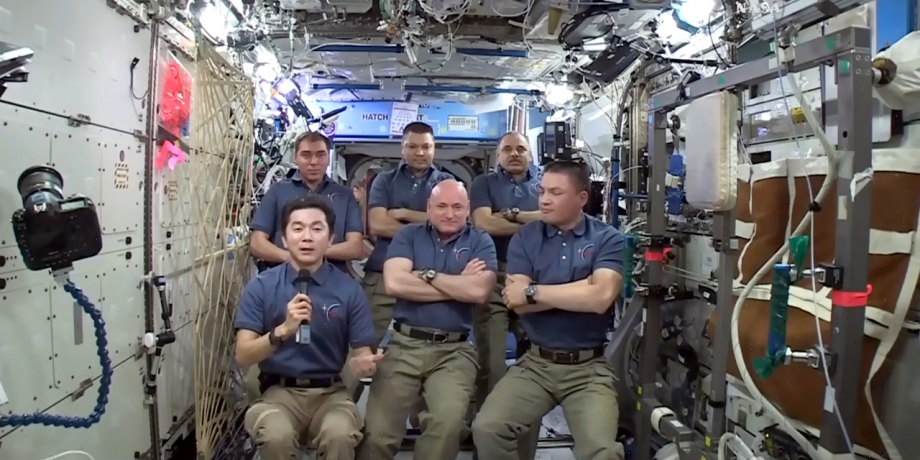 L-ISS-fete-15-ans-de-presence-humaine-dans-l-espace.jpg
