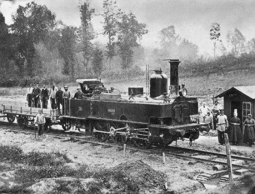 1310685-Locomotive_à_vapeur.jpeg