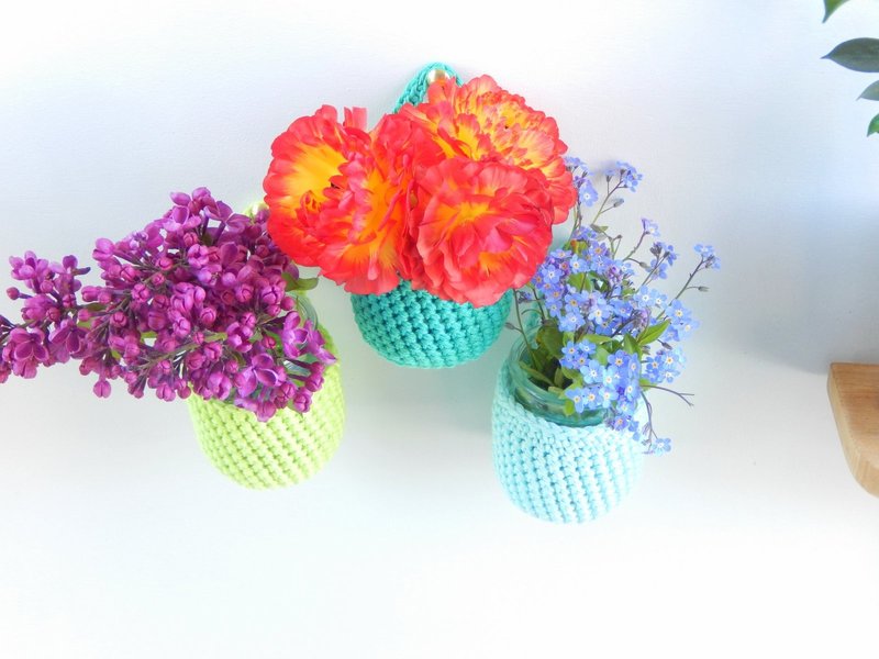 diy des vases muraux au crochet 4