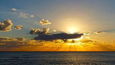 Coucher de soleil en mer 02.jpg
