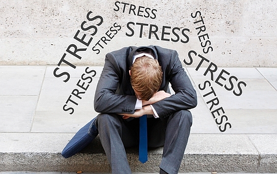 stress-symptomes-definition-travail-consequences-angoisse-psychologue.jpg