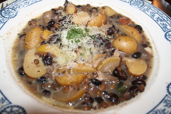 soupe de haricots noir lentilles patates courgettes (1).jpg