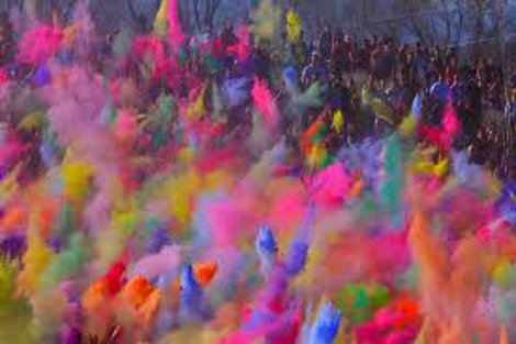 Holi ou «fête des couleurs».jpg