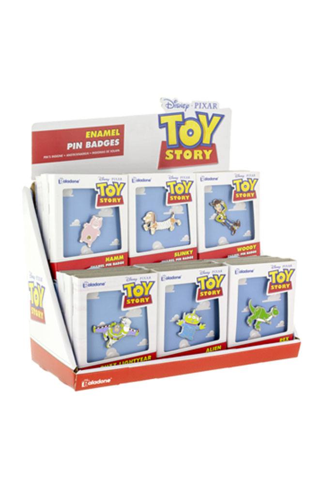 Pins présenté dans une jolie boîte-cadeau
6 modèles différents disponibles : Woody - Buzz - Bayonne - ZigZag - Rex et Alien
Référence: PP5068TS-D
Prix: 6€
