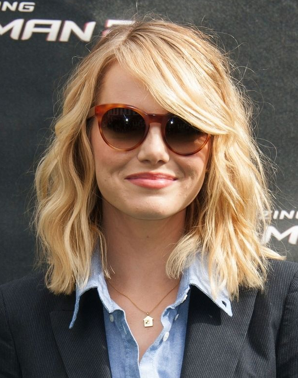 emma-stone-carre-wavy.png
