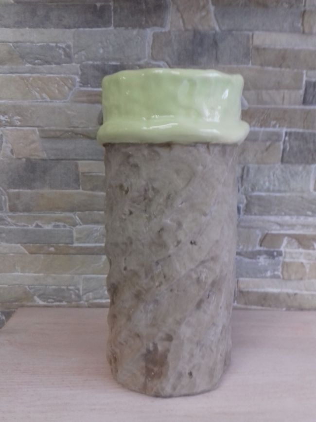 Vase vert/gris, hauteur 27.5 cm.