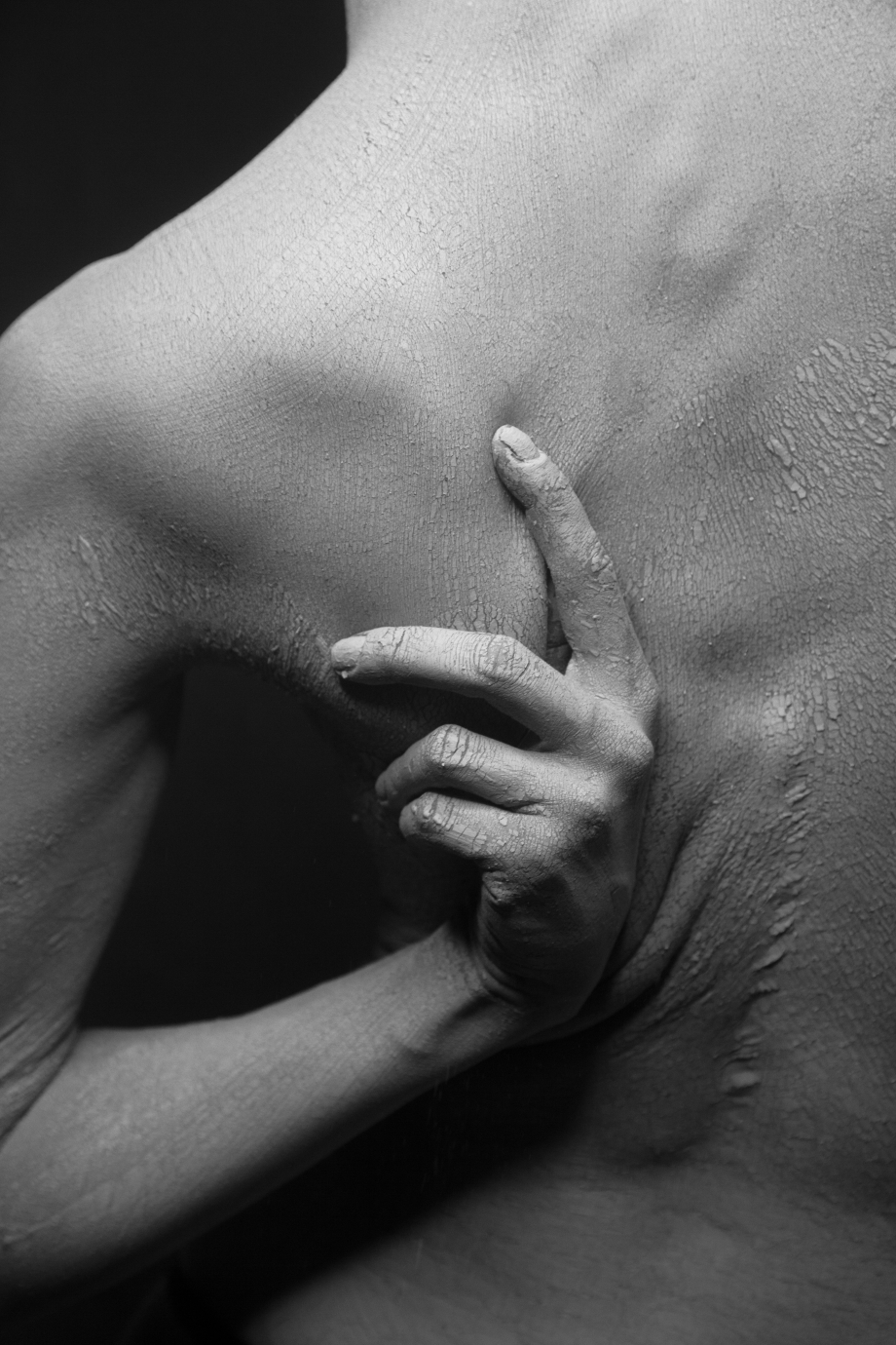close-up-of-a-person-scratching-the-dry-and-flaky-skin-of-3219552.jpg