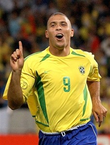 Ronaldo - Les meilleurs joueurs de l'histoire du football