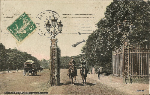 BOIS DE BOULOGNE - la porte Dauphine28 05 1912.PNG