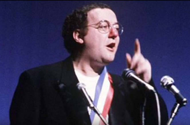COLUCHE.PNG