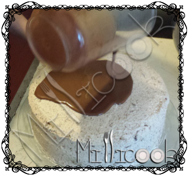 Layer cake Ferrero Rocher - déroulement  glaçage (2).png
