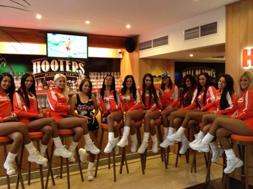 you_dont_have_to_be_hungary_to_visit_hooters_budapest_50.jpg