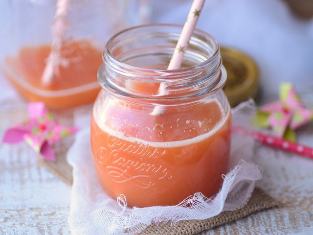 smoothie-melon-carotte-et-fraise.640x480.jpg