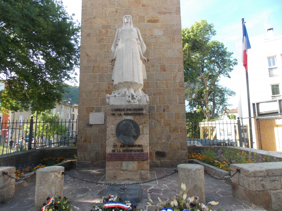 DSCN5875 Monument de la Résistance.JPG
