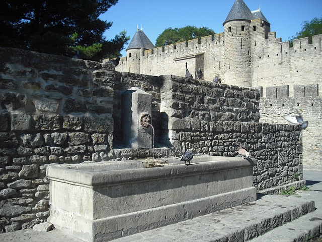 carcassonne-172562_640.jpg