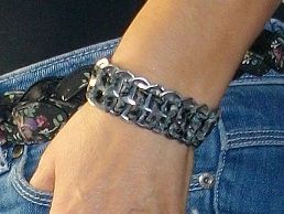 bracelet ruban gris