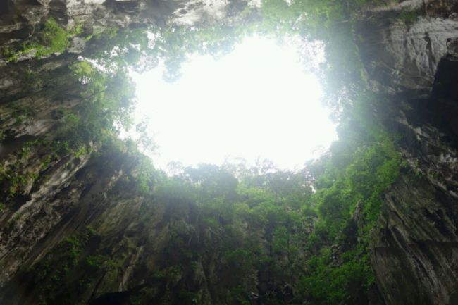 Dans les grottes de Batu