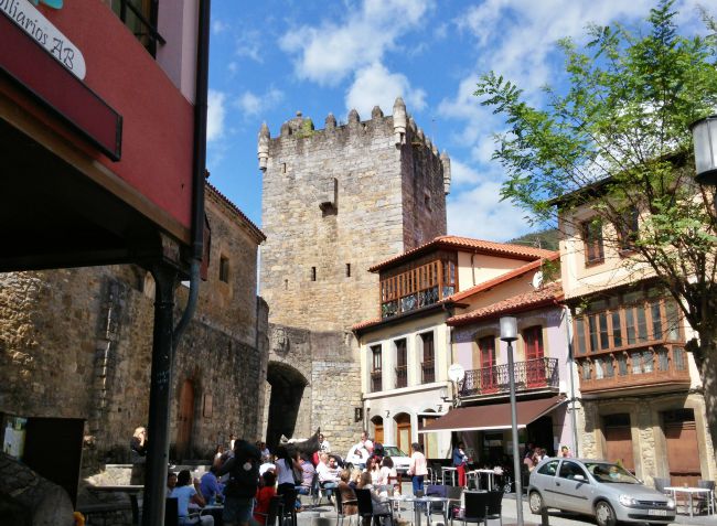 Le village médiéval de Salas