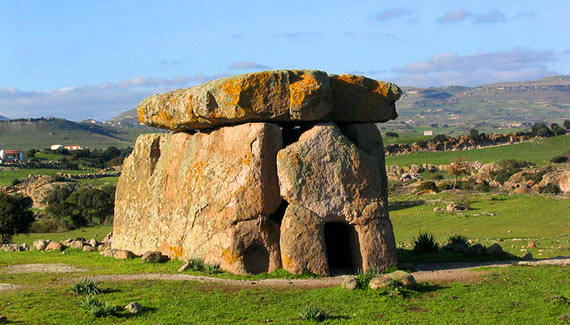 dolmen.jpg