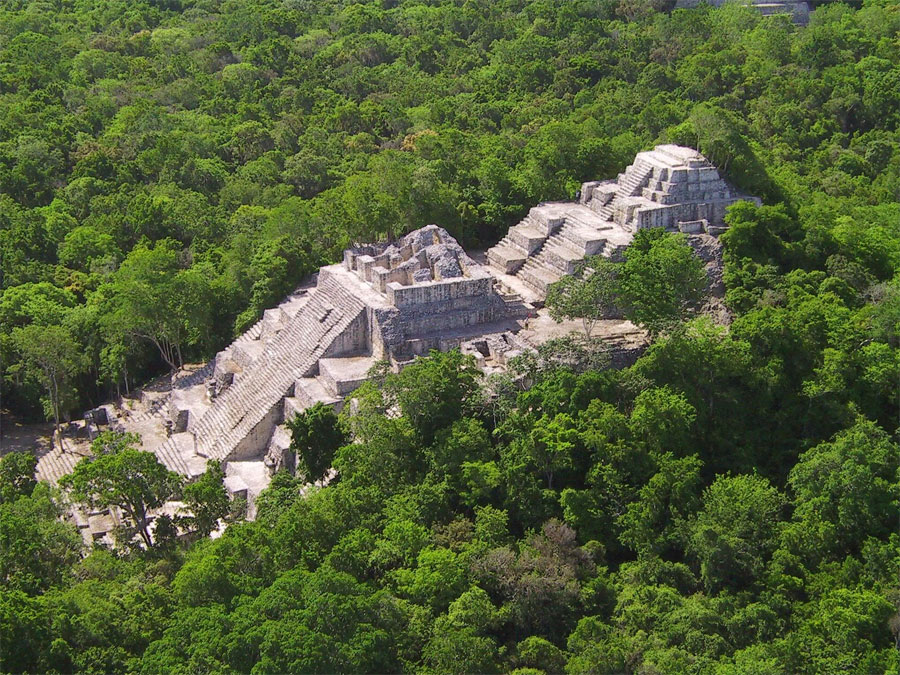 Zona-arqueologica-de-Calakmul.jpg