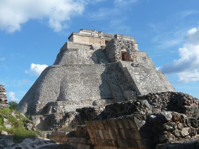 Une pyramide très décorée (Uxmal)
